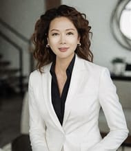 Elaine Zhou, REALTOR<sup>®</sup>, Personal Real Estate Corporation