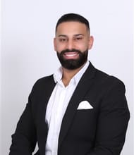 Vik Buttar, REALTOR<sup>®</sup>, Personal Real Estate Corporation