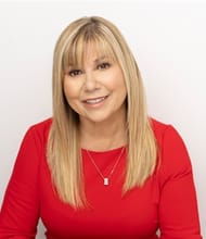 Dee Hnatko, REALTOR<sup>®</sup>, Personal Real Estate Corporation