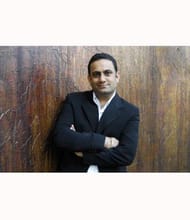 Robin Arora, REALTOR<sup>®</sup>, Personal Real Estate Corporation