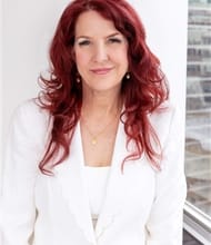 Lara Davis, REALTOR<sup>®</sup>, Personal Real Estate Corporation