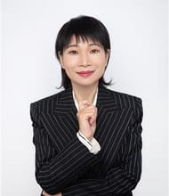 Julia Gong, REALTOR<sup>®</sup>, Personal Real Estate Corporation