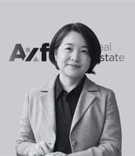 Emily Zhou, REALTOR<sup>®</sup>, Personal Real Estate Corporation