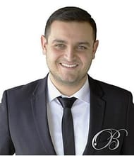 Oscar Barrera, REALTOR<sup>®</sup>, Personal Real Estate Corporation