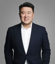 Michael Dong, REALTOR<sup>®</sup>, Personal Real Estate Corporation