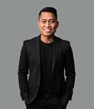 Jun Sison, REALTOR<sup>®</sup>