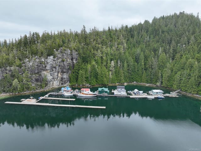 Commercial property for sale in See Remarks, V906829 Echo Bay, 1000651 | Realtylink.org