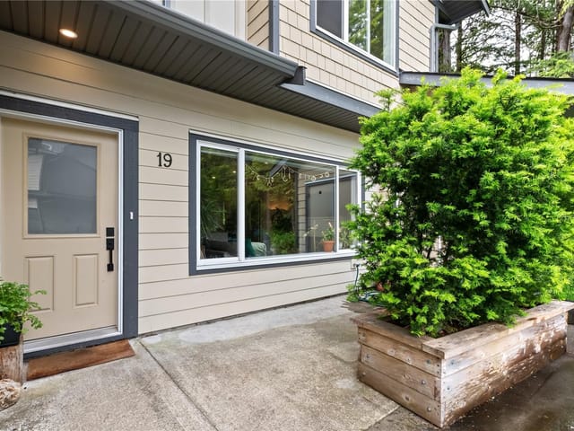 Townhouse for sale in Tofino, 19 625 Hellesen Dr, 1003748 | Realtylink.org
