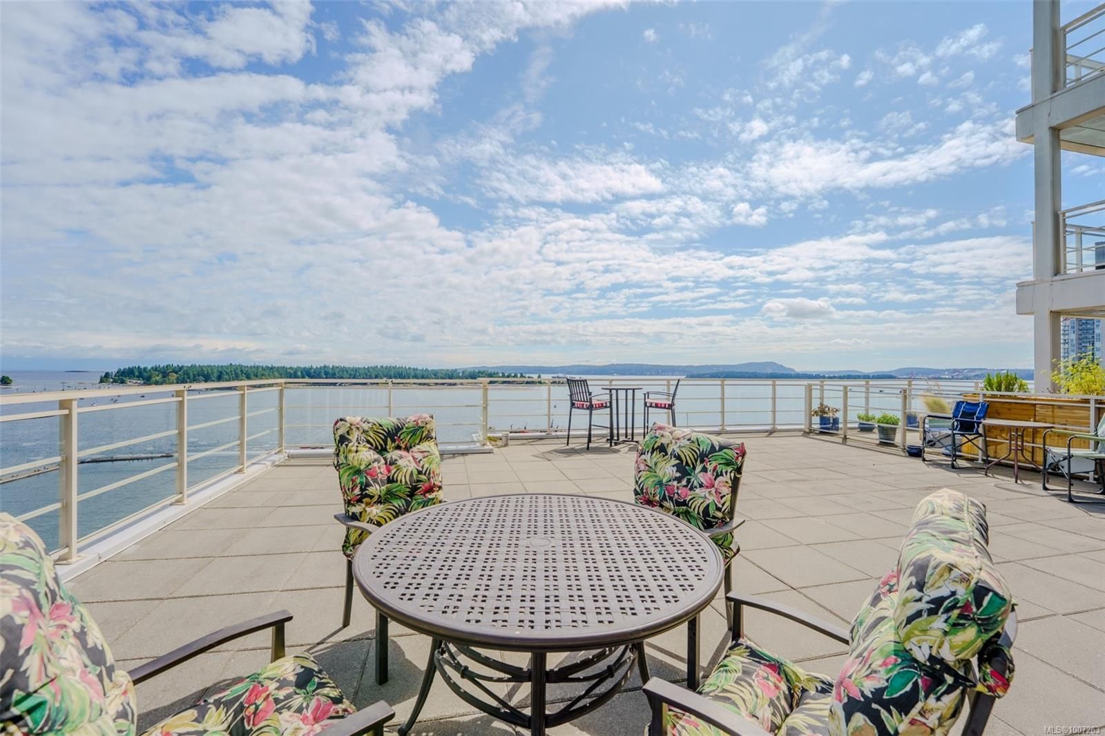 Apartment for sale in Nanaimo, 805 38 Front St, 1007263 | Realtylink.org