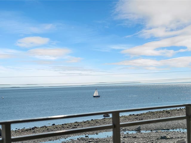 Apartment for sale in Campbell River, 402 536 Island S Hwy, 1011845 | Realtylink.org