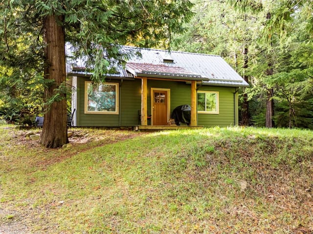 House for sale in Cortes Island, 403 Whaletown Rd, 1018055 | Realtylink.org