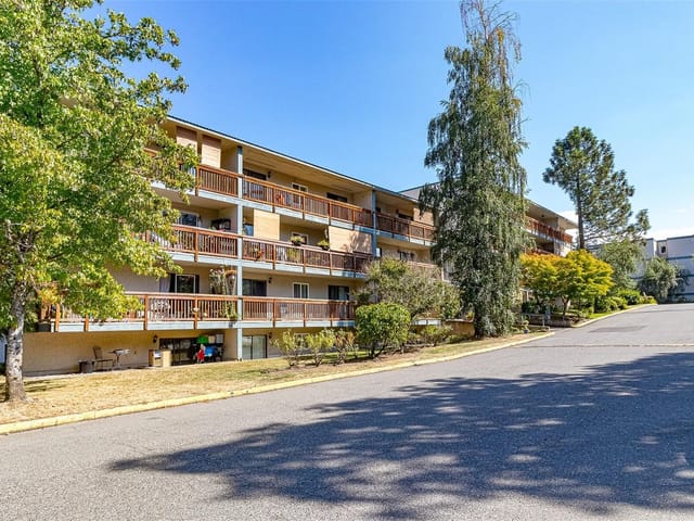 Apartment for sale in Nanaimo, 304 4728 Uplands Dr, 1018683 | Realtylink.org