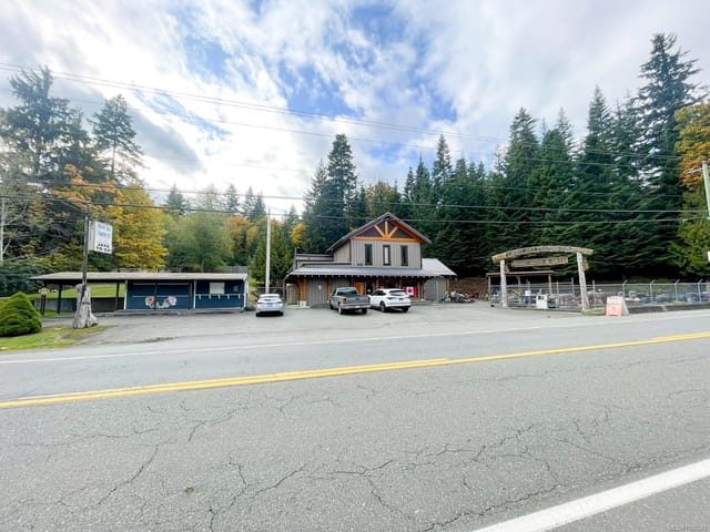 Commercial property for sale in Fanny Bay, 7581 Island S Hwy, 1020342 | Realtylink.org