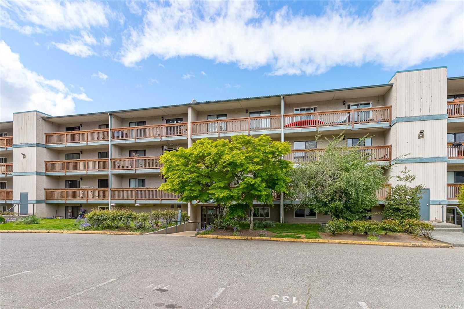 Apartment for sale in Nanaimo, 310 4724 Uplands Dr, 1021406 | Realtylink.org