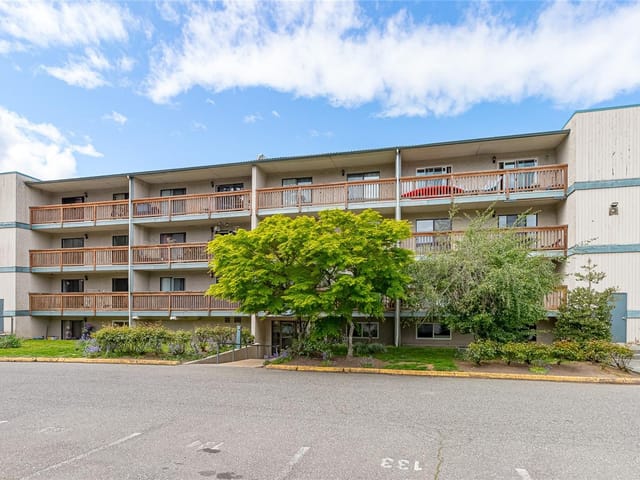 Apartment for sale in Nanaimo, 310 4724 Uplands Dr, 1021406 | Realtylink.org