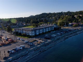 Apartment for sale in Nanaimo, 308 2815 Departure Bay Rd, 1021480 | Realtylink.org