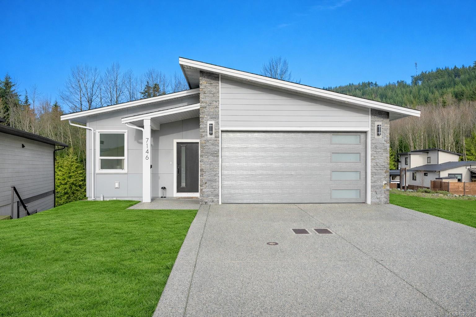 House for sale in Lake Cowichan, 7146 Elkridge Rd, 1021903 | Realtylink.org