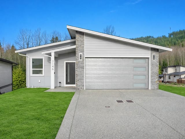 House for sale in Lake Cowichan, 7146 Elkridge Rd, 1021903 | Realtylink.org