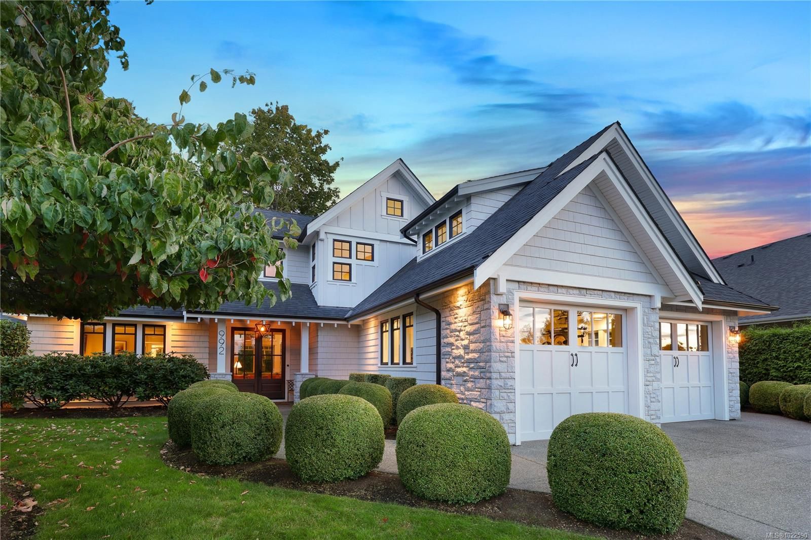 House for sale in Qualicum Beach, 992 Bluffs Dr, 1022590 | Realtylink.org