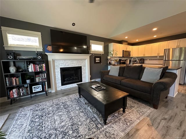 Townhouse for sale in Nanaimo, 3 6183 Nitinat Way, 1022819 | Realtylink.org