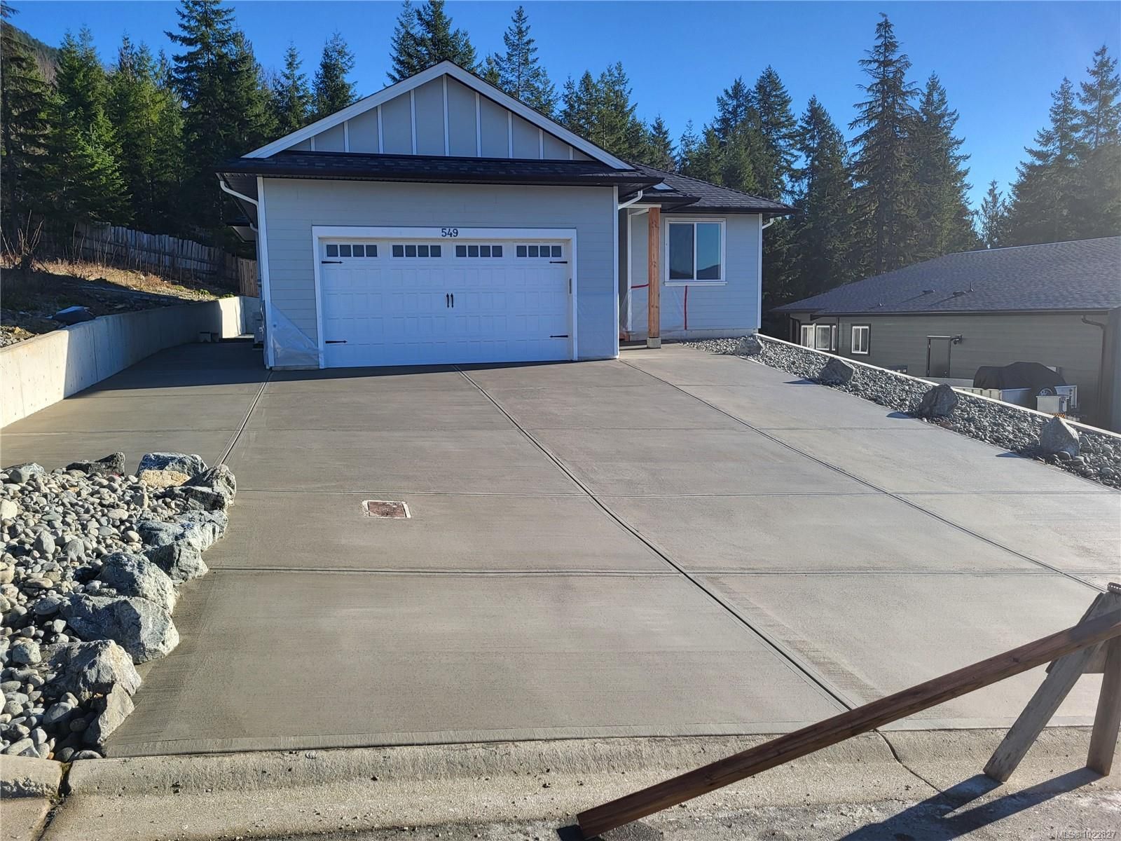 House for sale in Lake Cowichan, 549 Mountain View Dr, 1022827 | Realtylink.org