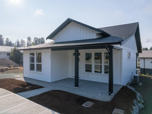 House for sale in Lake Cowichan, 212 Oak Ln, 1022851 | Realtylink.org