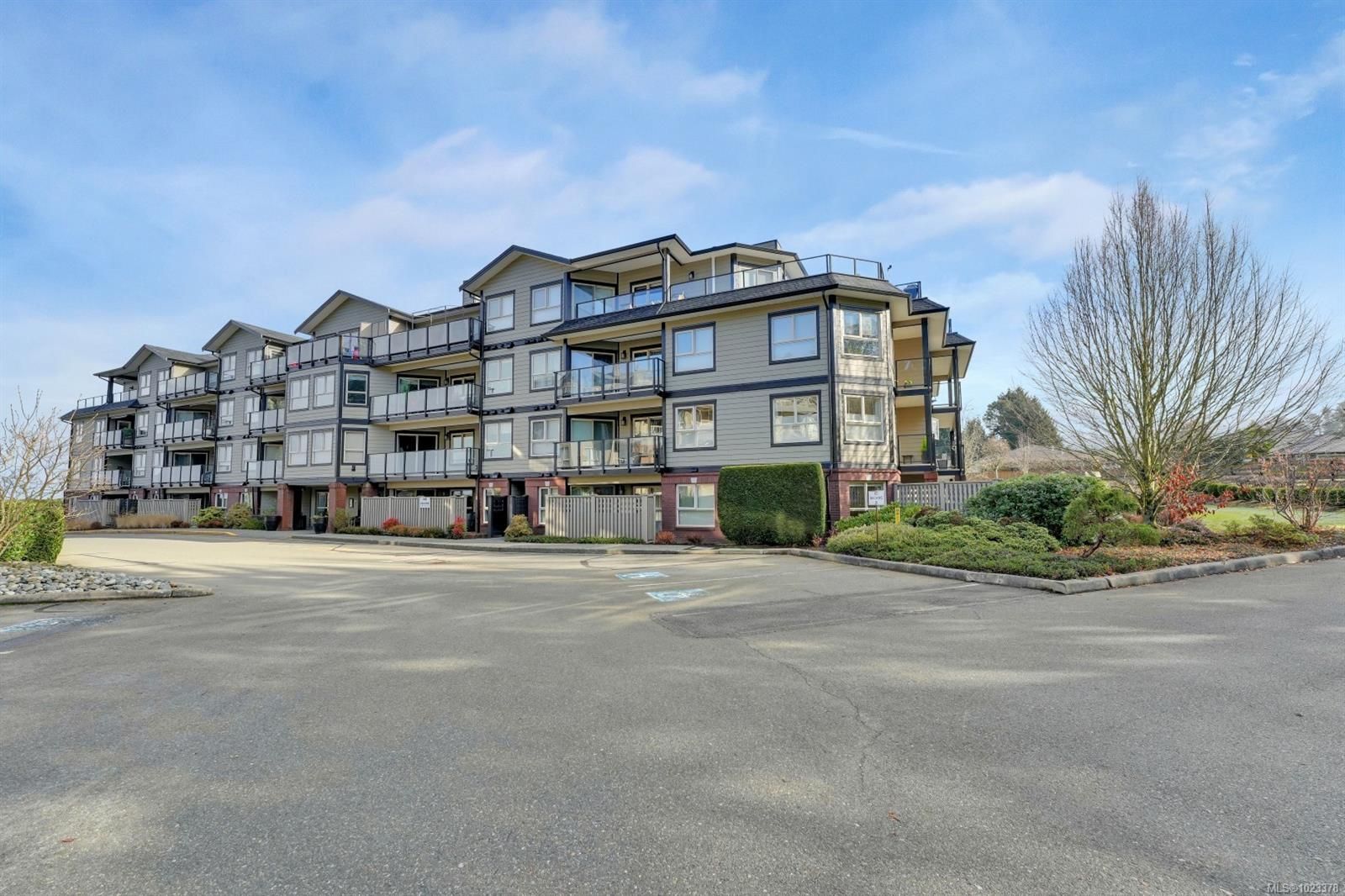 Apartment for sale in Nanaimo, 108 6728 Dickinson Rd, 1023378 | Realtylink.org