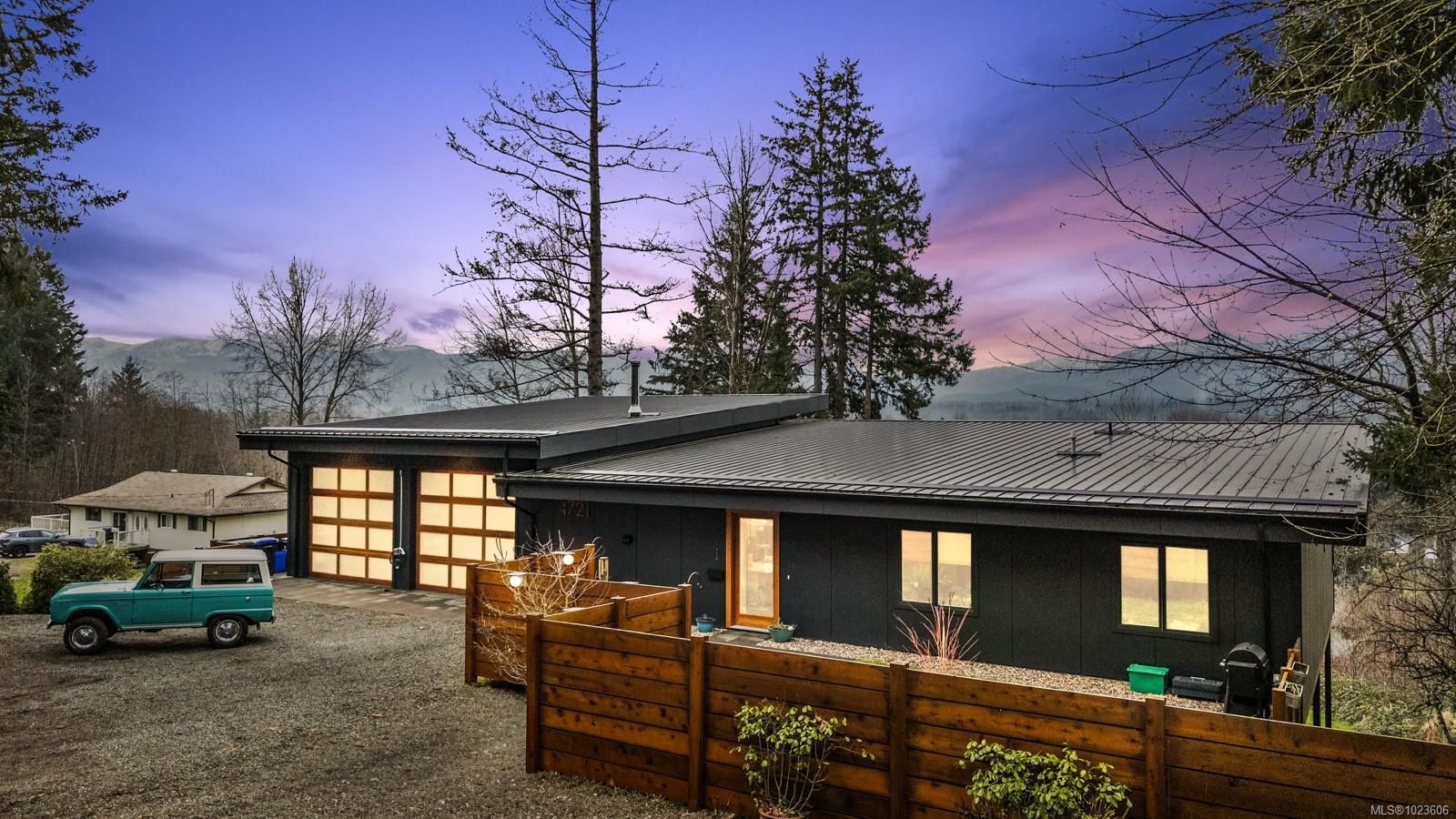 House for sale in Courtenay, 4721 Island Hwy, 1023606 | Realtylink.org