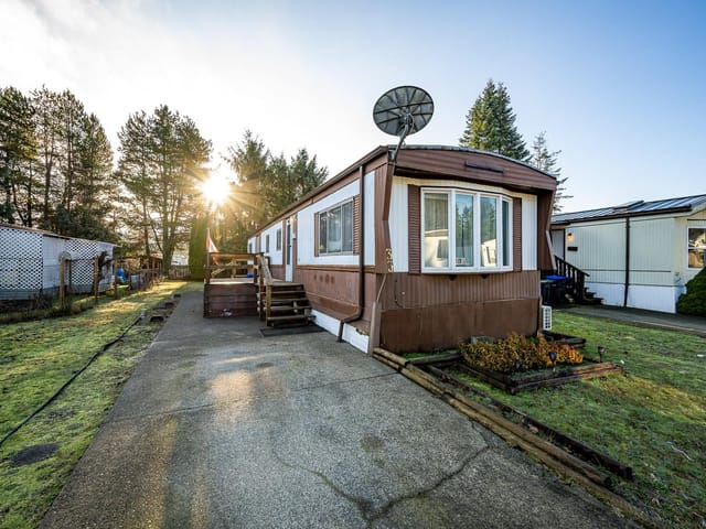 Manufactured Home for sale in Courtenay, 33 390 Cowichan Ave, 1024082 | Realtylink.org