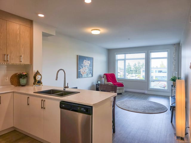 Apartment for sale in Nanaimo, 204 6544 Metral Dr, 1024437 | Realtylink.org