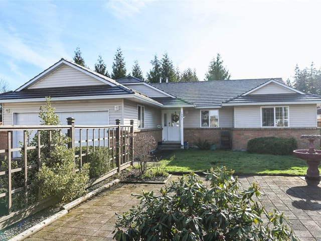 House for sale in Comox, 1331 Coast View Dr, 1024976 | Realtylink.org