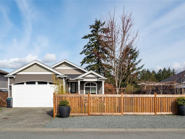 House for sale in Nanaimo, 2118 Village Dr, 1025066 | Realtylink.org