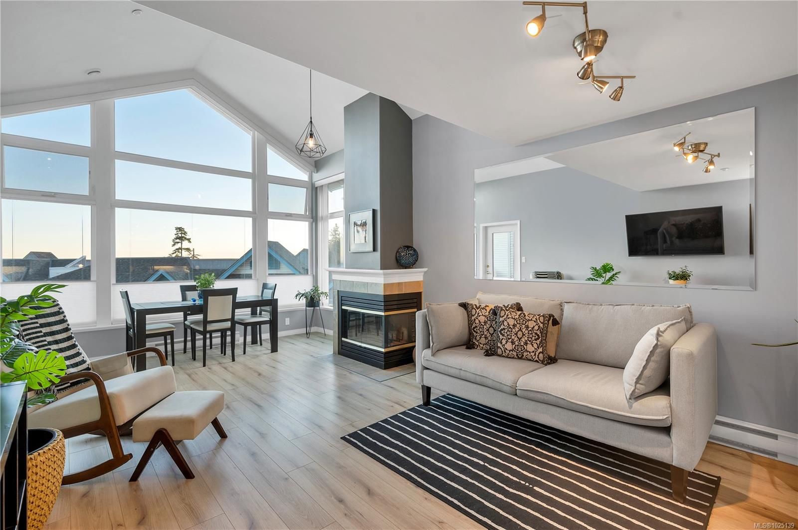 Apartment for sale in Campbell River, 407 350 Island S Hwy, 1025139 | Realtylink.org