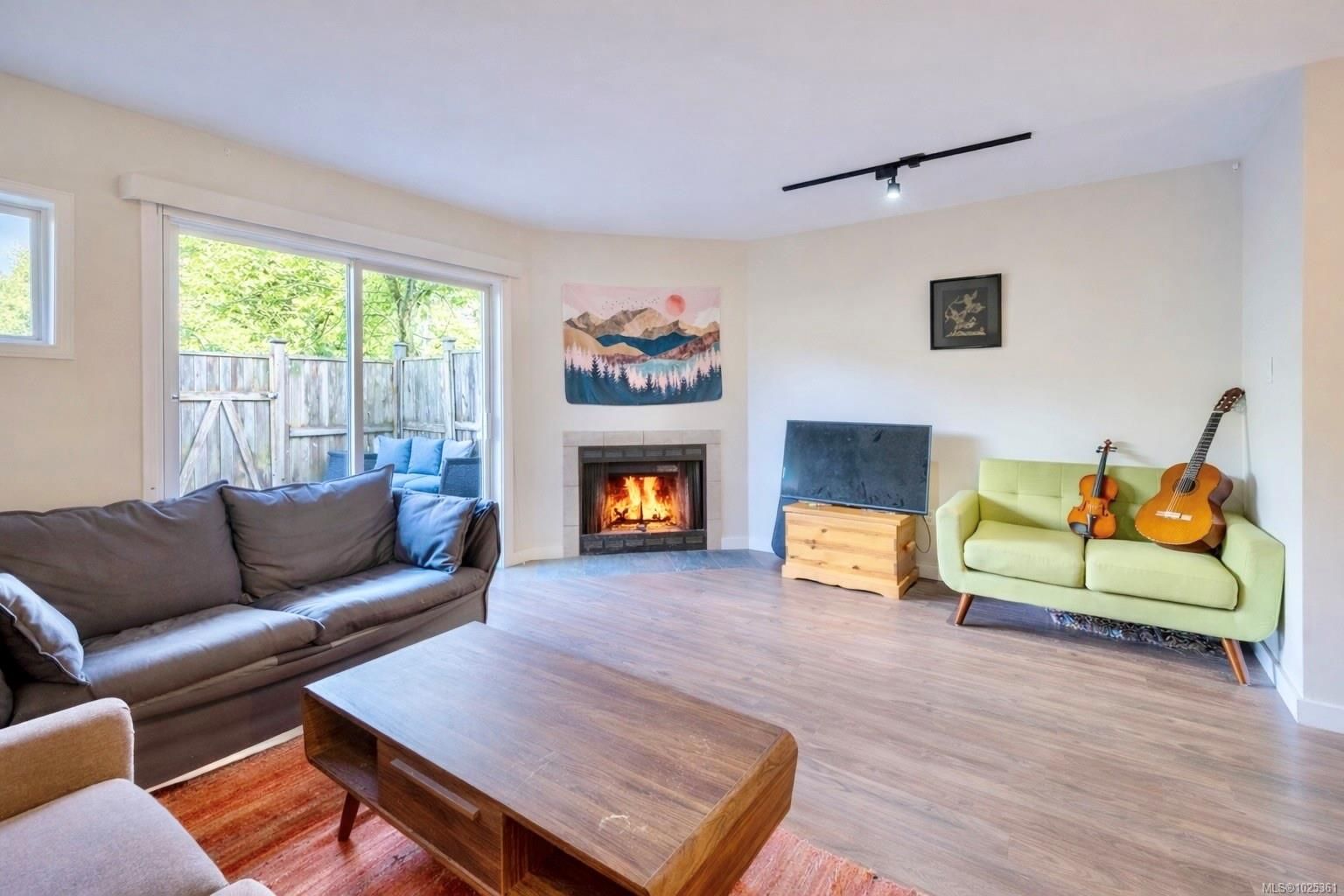 Townhouse for sale in Tofino, 4 301 Arnet Rd, 1025361 | Realtylink.org