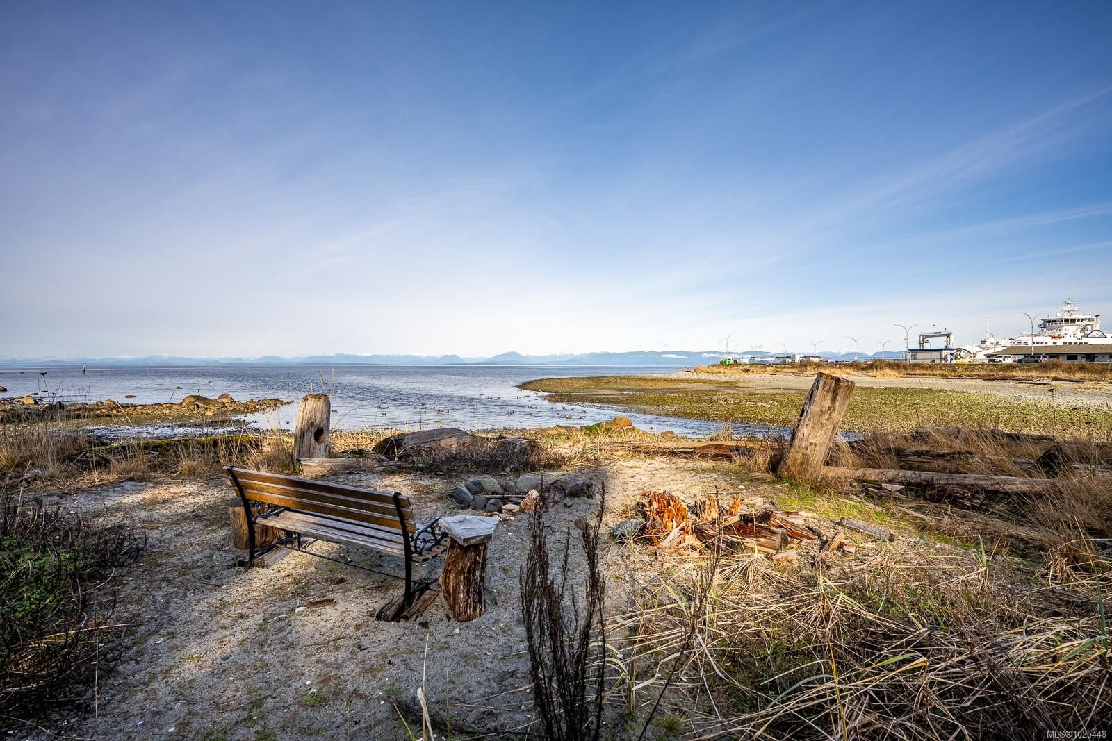 House for sale in Comox, 1426 Wilkinson Rd, 1025448 | Realtylink.org