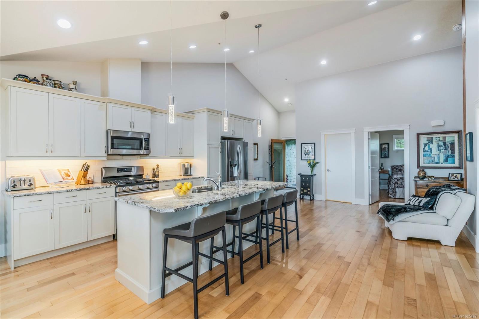 Apartment for sale in Nanaimo, 202 679 Terminal Ave, 1025487 | Realtylink.org