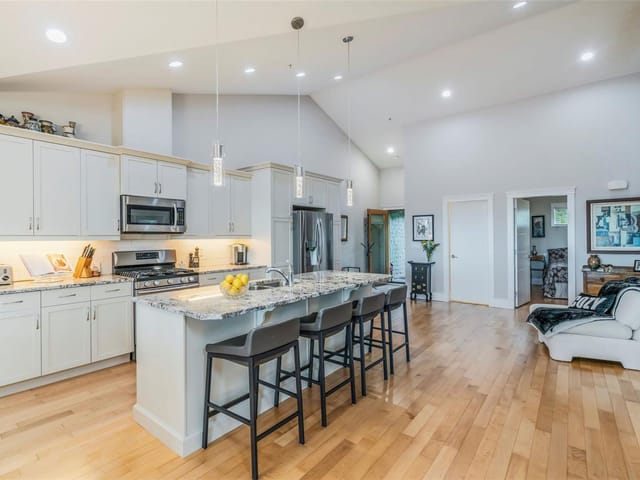 Apartment for sale in Nanaimo, 202 679 Terminal Ave, 1025487 | Realtylink.org