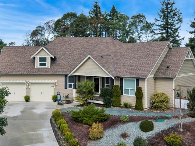 House for sale in Shawnigan Lake, 2619 Warmland Pl, 1025634 | Realtylink.org