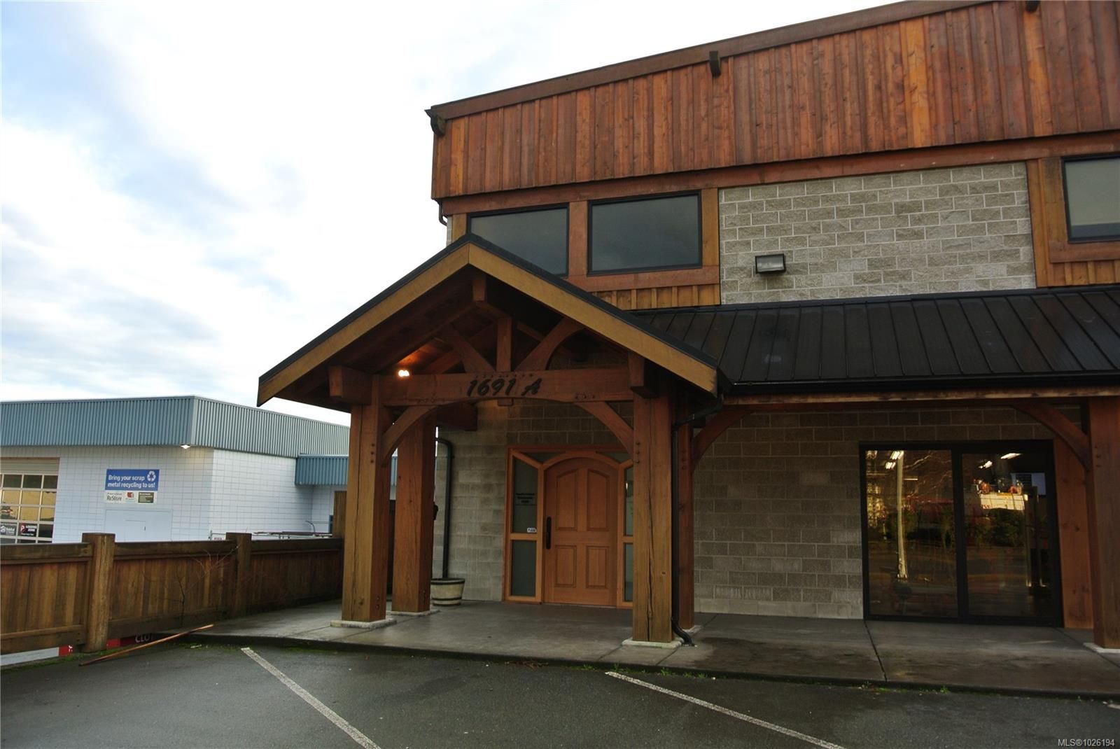 Commercial property for lease in Campbell River, 1691 Willow St, 1026194 | Realtylink.org