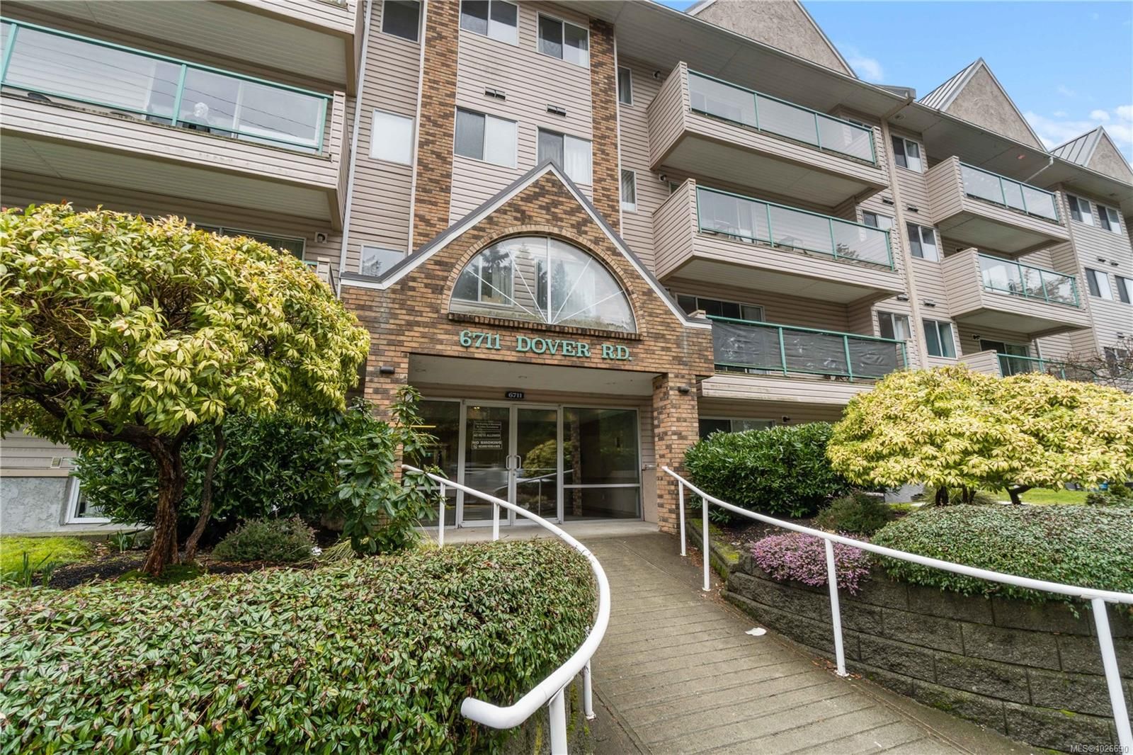 Apartment for sale in Nanaimo, 130 6711 Dover Rd, 1026690 | Realtylink.org