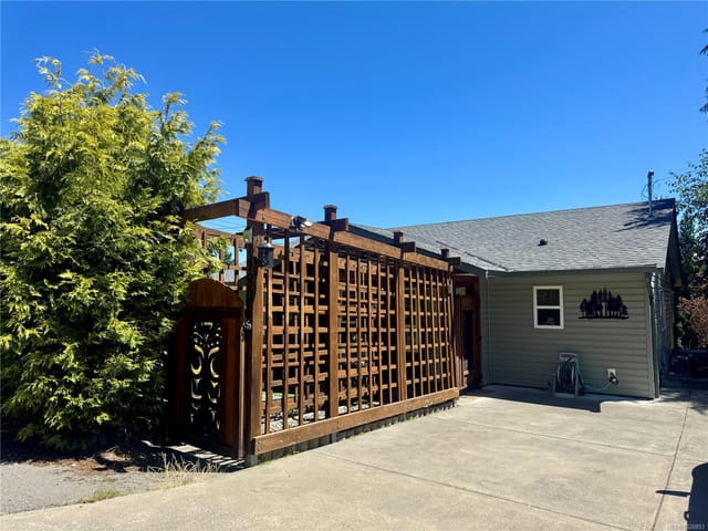 House for sale in Qualicum Beach, 1780 Jay Bell Trl, 1026893 | Realtylink.org