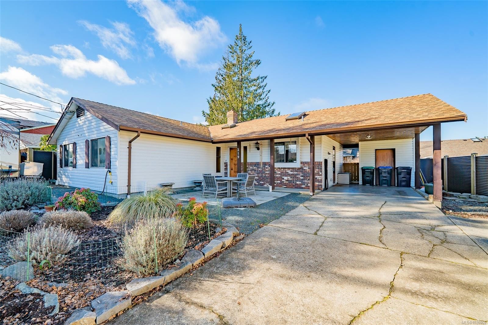 House for sale in Parksville, 319 Meadow View Pl, 1026960 | Realtylink.org