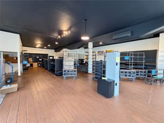Retail for lease in Courtenay, 208 5th St, 1026998 | Realtylink.org