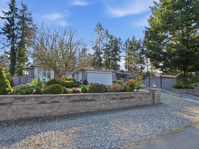 House for sale in Qualicum Beach, 1148 Clubhouse Dr, 1027235 | Realtylink.org