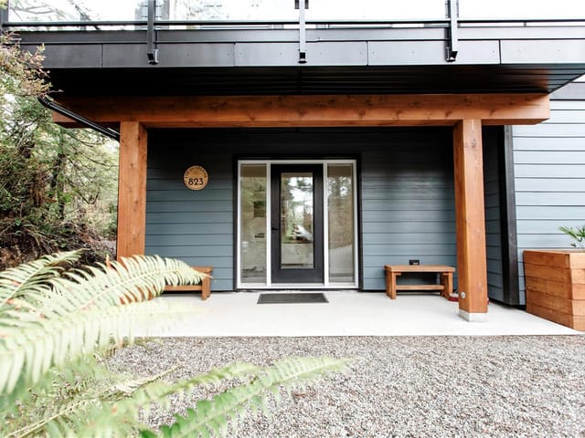 House for sale in Ucluelet, 823 Lorne White Pl, 1027806 | Realtylink.org