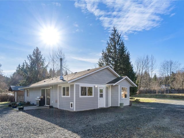House for sale in Qualicum Beach, 1726 Settler Rd, 1027842 | Realtylink.org