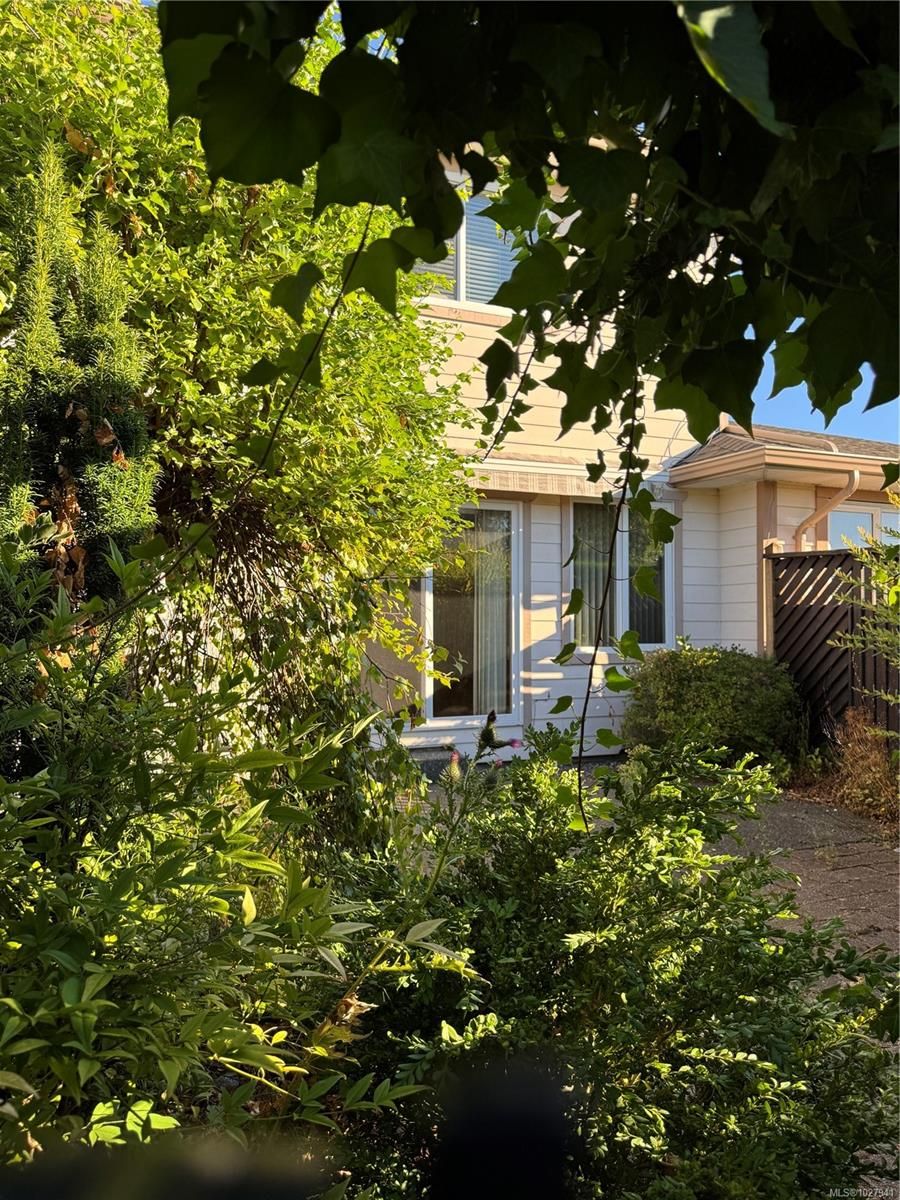 Townhouse for sale in Campbell River, 26 2055 Galerno Rd, 1027941 | Realtylink.org