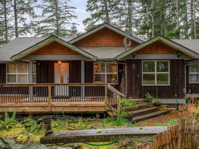 House for sale in Gabriola Island, 685 Rollo Rd, 1028117 | Realtylink.org
