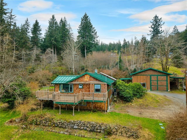 House for sale in Quadra Island, 1527 Hyacinthe Bay Rd, 1028233 | Realtylink.org