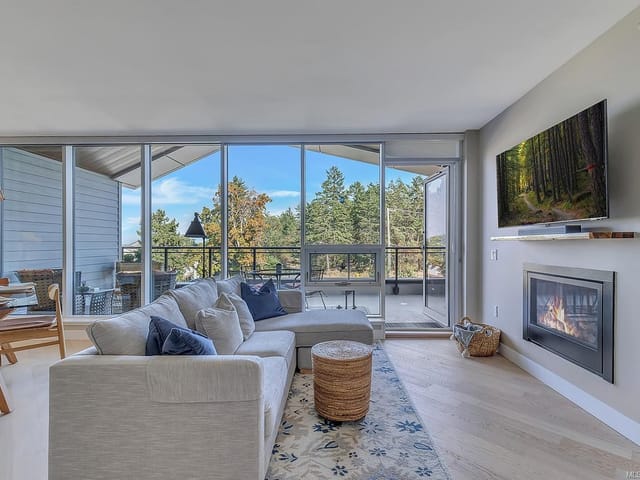 Apartment for sale in Nanoose Bay, 506 3529 Dolphin Dr, 1028318 | Realtylink.org